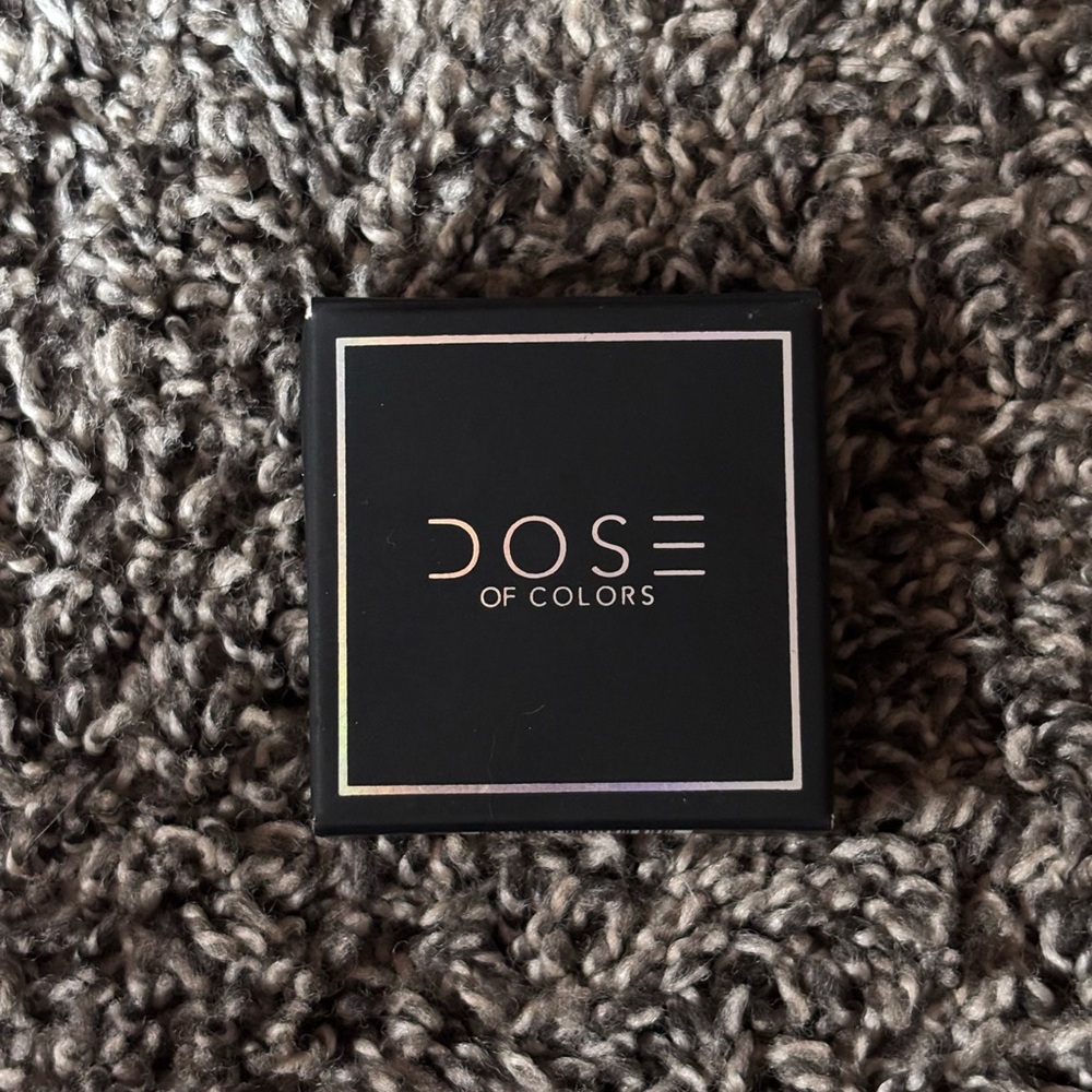 Dose of Colors Elegant Black Compact